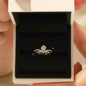 1 Carat 925 Sterling Silver Moissanite Ring in silver with 1 carat moissanite center stone