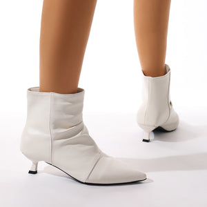 boots in Black with pointed toe and ankle-length