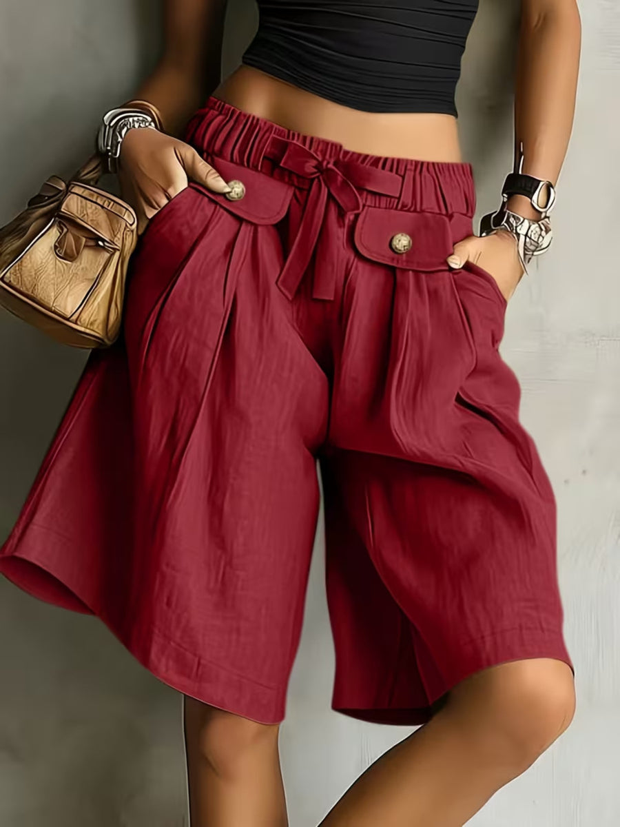 bermuda shorts in Red with tied and bermuda
