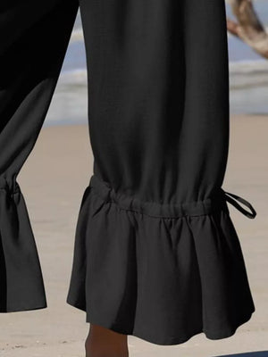 wide-leg pants in Brown with tied and cropped