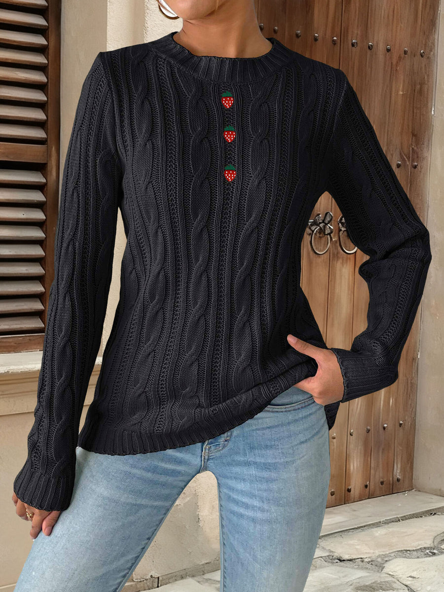 classic pullover sweater in ivory with round neck