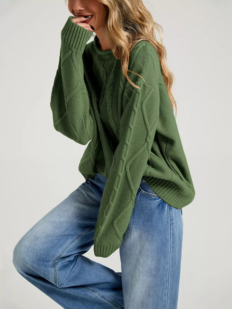 pullover sweater in Green with cable knit and cable-knit