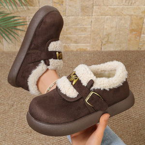 ankle boots in dark brown featuring round toe and chunky fit