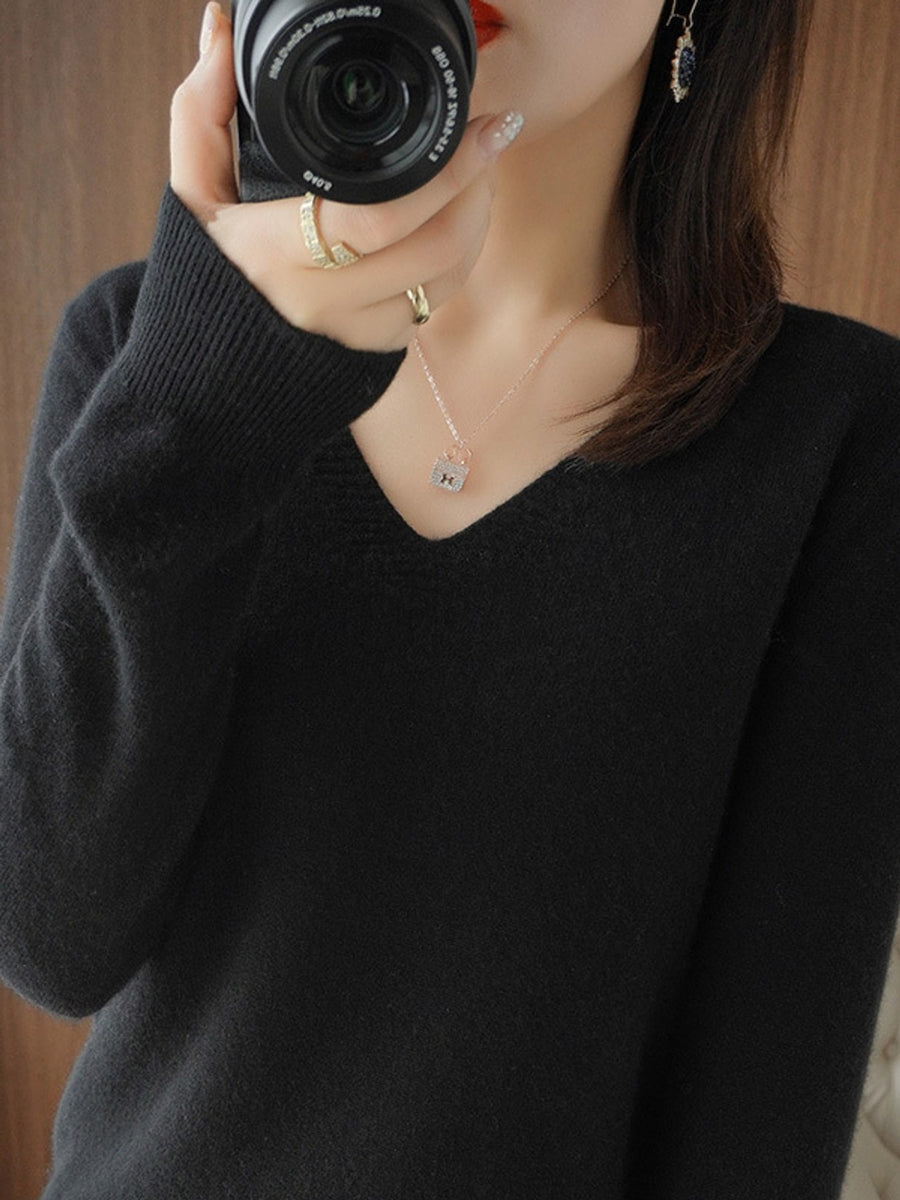 Nylon and viscose blend v-neck sweater in Misty Blue with relaxed silhouette