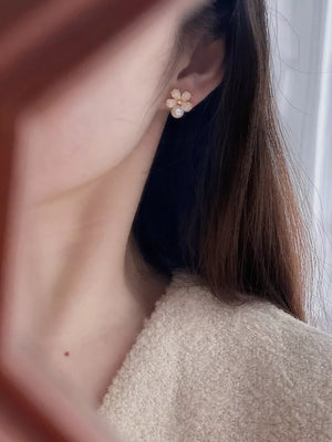 earrings featuring floral in light pink with Synthetic Pearl,18K Gold-Plated,Alloy,925 silver needle,Zircon Care