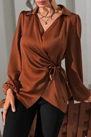 classic blouse in Burgundy with collared