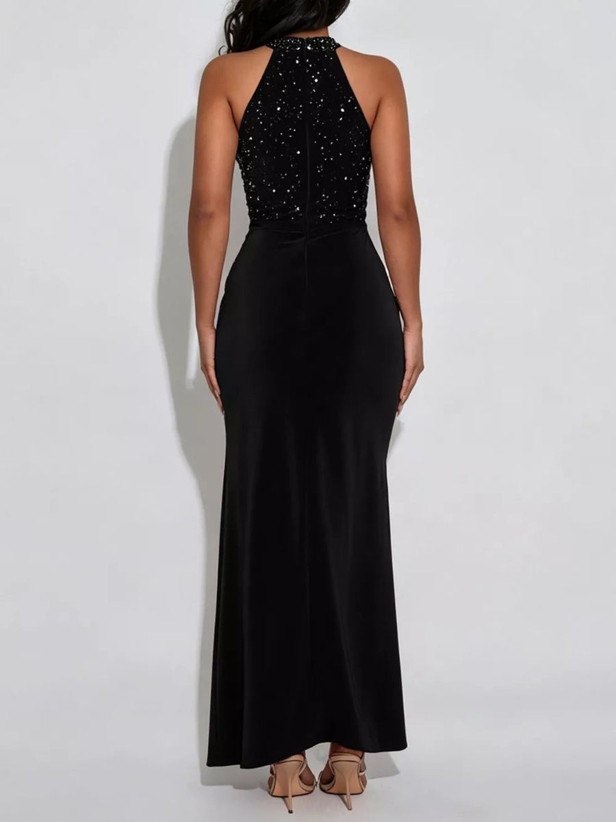 100% polyester Care instructions: Machine wash cold maxi dress in Black with fitted silhouette