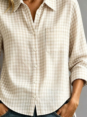 classic button-down shirt in Gum Leaf with collared