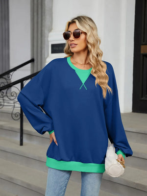 Black sweatshirt with tunic-length and pullover