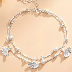 bracelet in silver featuring double layer and layered fit