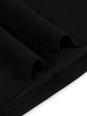 Black regular t-shirt with round neck
