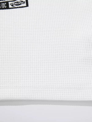 t-shirt in white with graphic print and hip-length