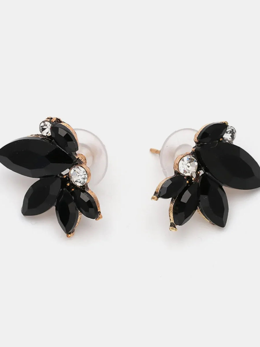 Black gemstone petal cluster stud earrings with antique gold alloy setting.