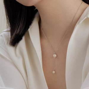 necklace in silver featuring pendant and Y-shape fit