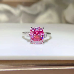 Platinum-Plated,925 sterling silver,Moissanite Carat weight: 5ct Care instructio ring in silver with classic silhouette