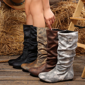 boots in black featuring slouchy shaft and slouchy fit