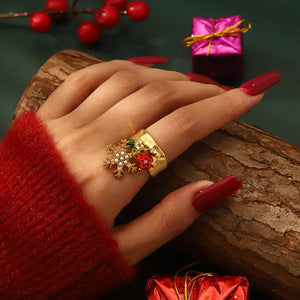Synthetic Pearl, 18K Gold-Plated, Resin, Titanium Steel, Rhinestone Care instruc ring in green with regular silhouette