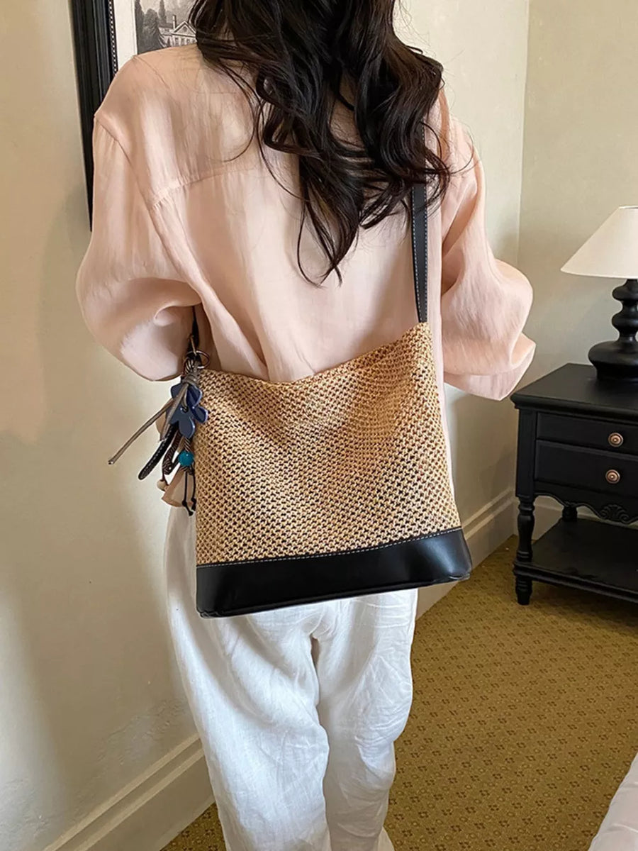 Camel shoulder bag with open-front and woven