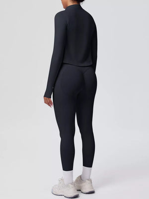 Moss fitted active set with v-neck