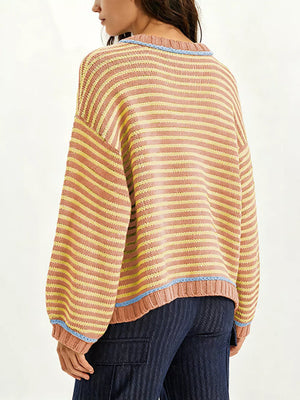 Brown pullover sweater with hip-length and pullover