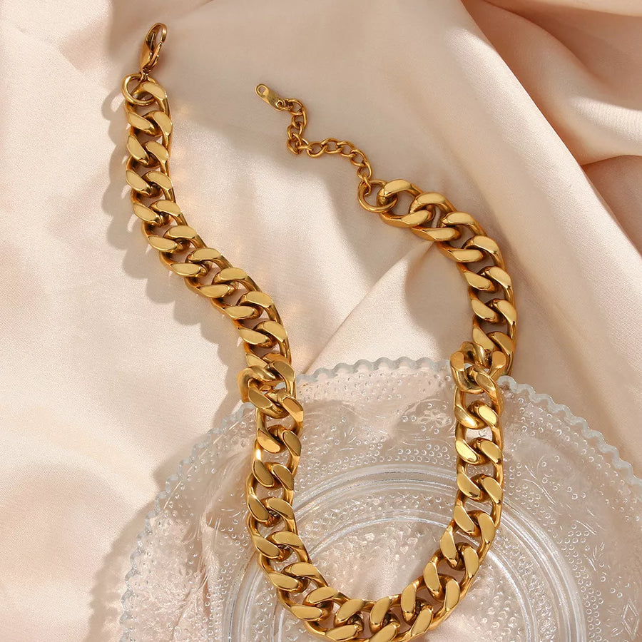 18k Gold-plated Chain Necklace in gold with chain link
