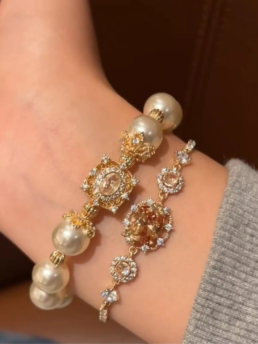 18k Gold-plated Pearl Bracelet in Gold with pearl beads