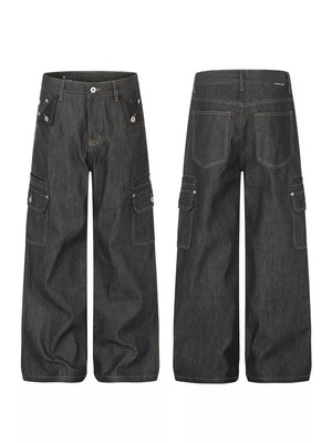 Black jeans with full-length and button-front