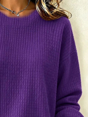 Purple sweatshirt with hip-length and pullover