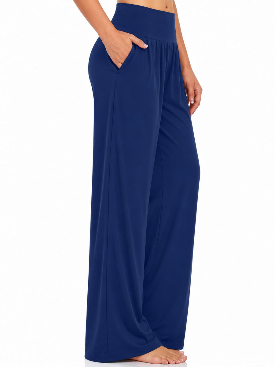 wide-leg pants in Black with pocketed and full-length
