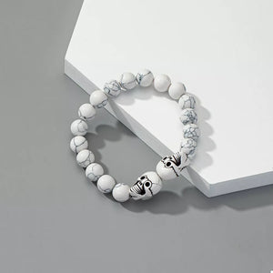 white bracelet with wrist-length and elastic