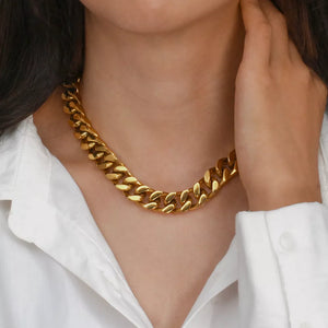 18k Gold-plated Chain Necklace in Gold