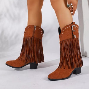 boots in black with fringe and mid-calf