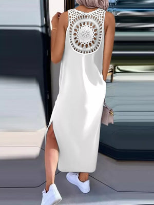 95%cotton, 5%spandex Care instructions: Machine wash cold maxi dress in Black with straight silhouette