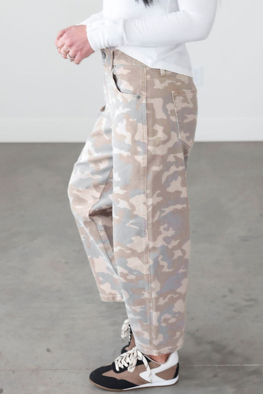 jeans featuring camo in Dust Storm with 98% cotton, 2% elastane Care instructions: Machine wash cold texture