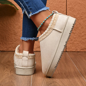 ankle boots in Camel Color with round toe and ankle-length