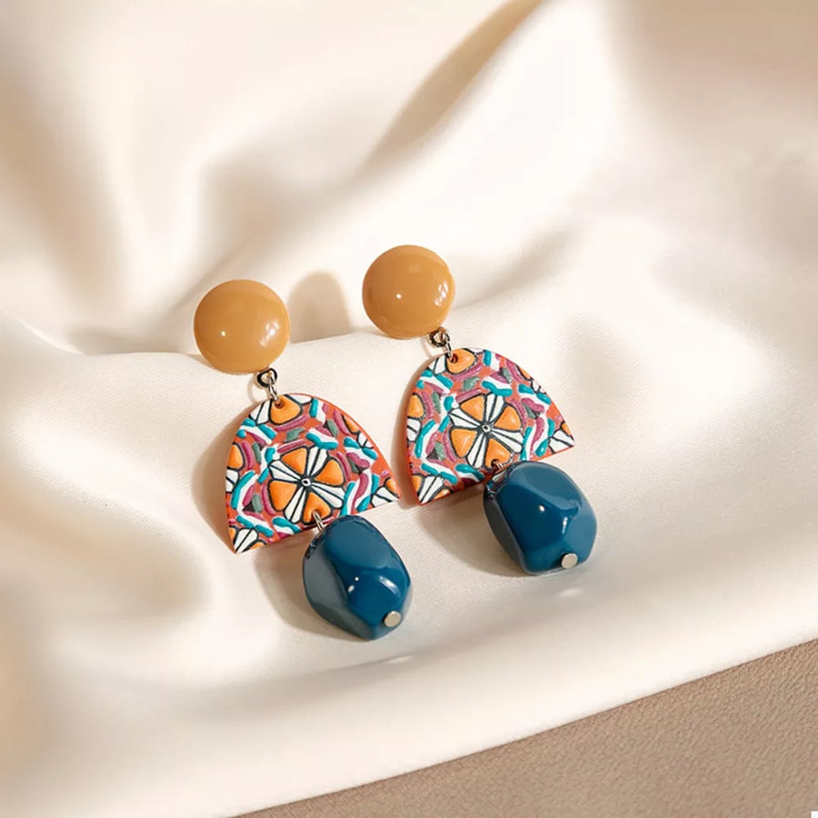 Acrylic, Stainless Steel Care instructions: Imported Size & earrings in white with drop silhouette