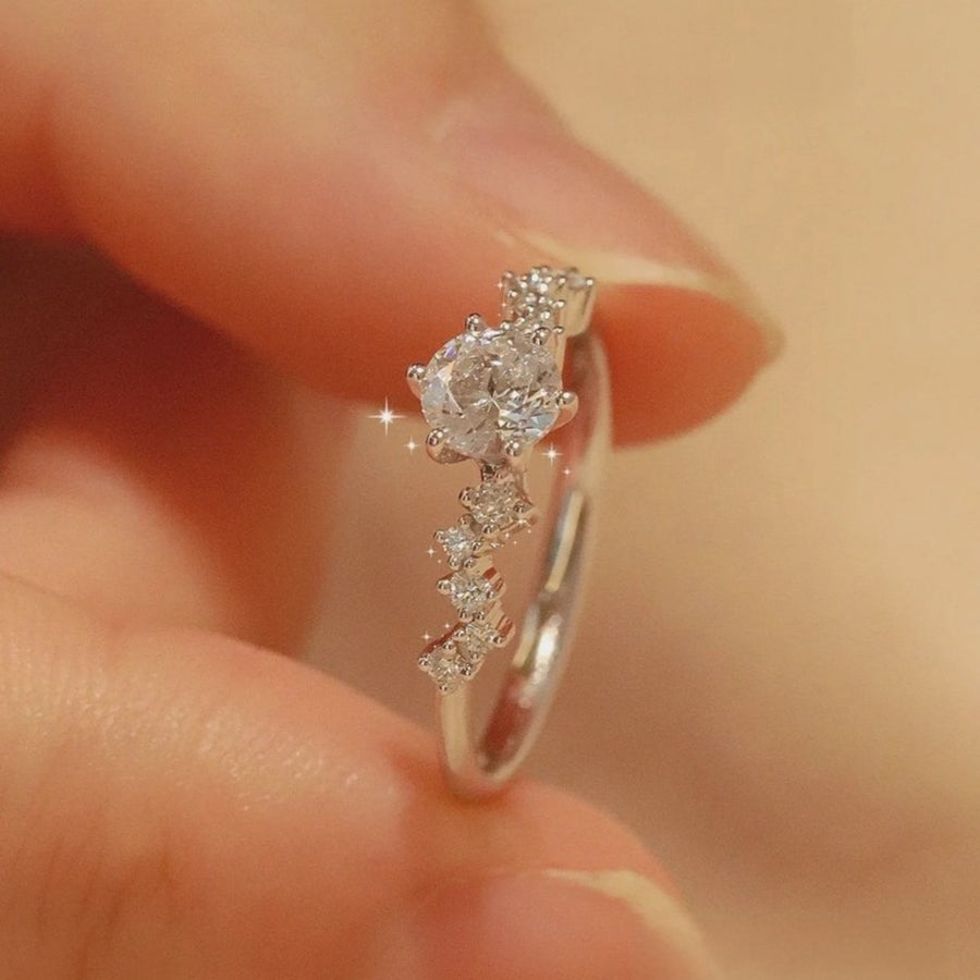 925 sterling silver,Moissanite Carat weight: 1CT Care instructions: Avoid wearin ring in clear with straight silhouette