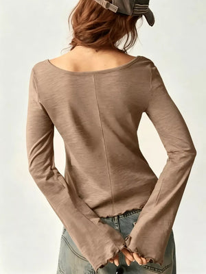 100% polyester Care instructions: Machine wash cold t-shirt in Khaki with slim silhouette