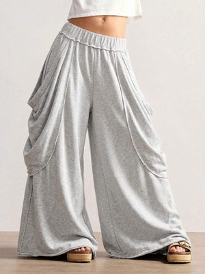 Oversized Wide-Leg Cargo Pants in Rose Red with pocketed