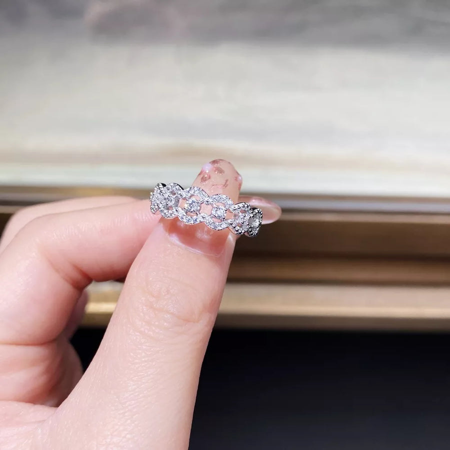 ring in Silver with geometric and zircon embellishment