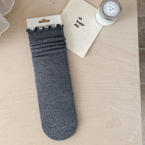 socks in Khaki with striped and ribbed knit