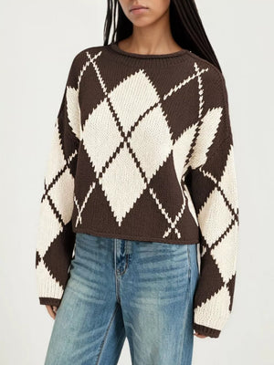 Red pullover sweater with ribbed hem and long sleeve