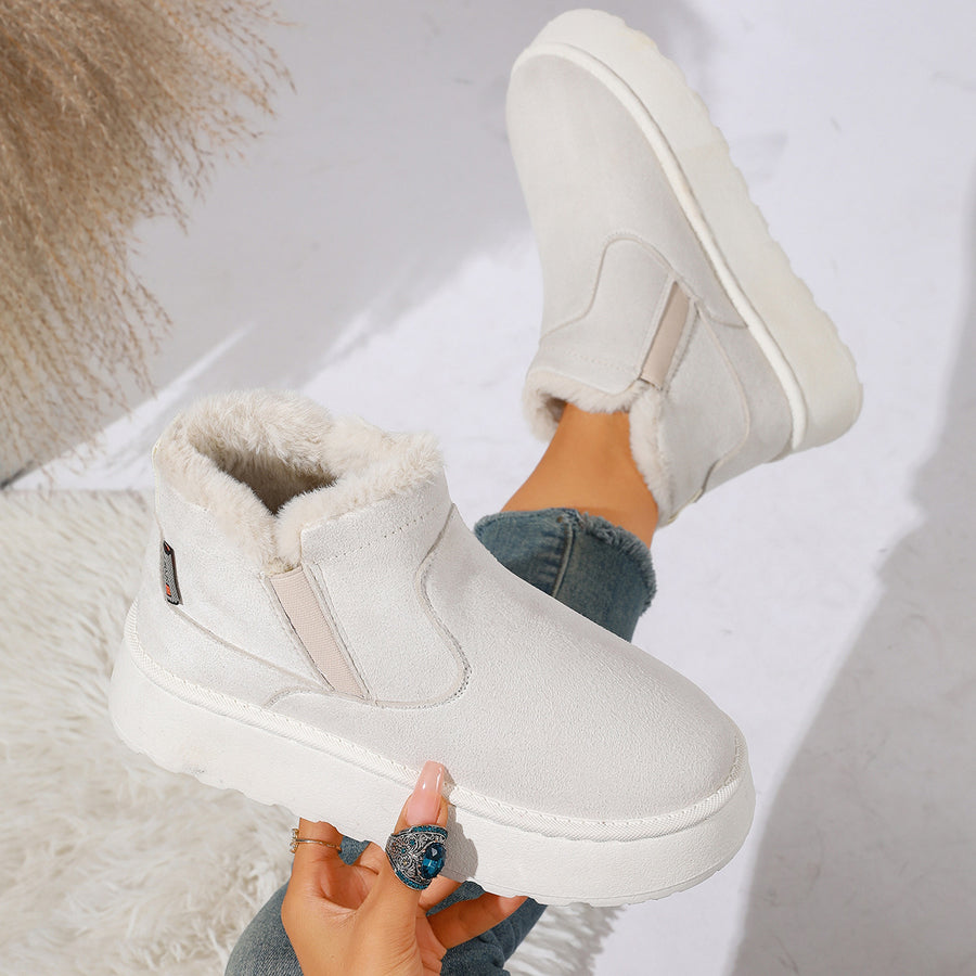 boots in Khaki Color with round toe and ankle-length