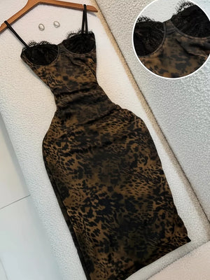 brown bodycon dress with leopard-print and sweetheart