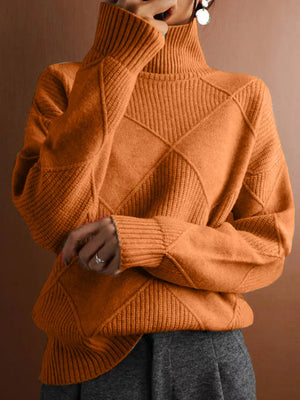 turtleneck sweater in Cream with ribbed and hip-length