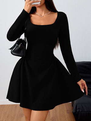 burgundy mini dress with stretch and long sleeve