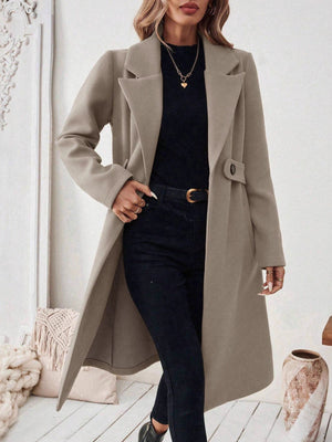 overcoat in camel with notch lapel and long sleeve