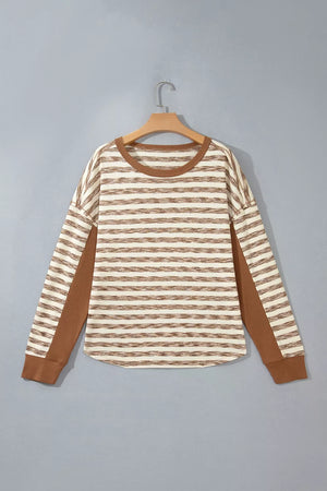 Khaki pullover sweater with hip-length and pullover