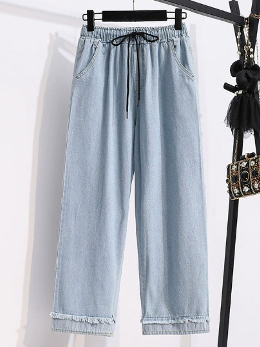 wide-leg jeans in light blue featuring washed and relaxed fit