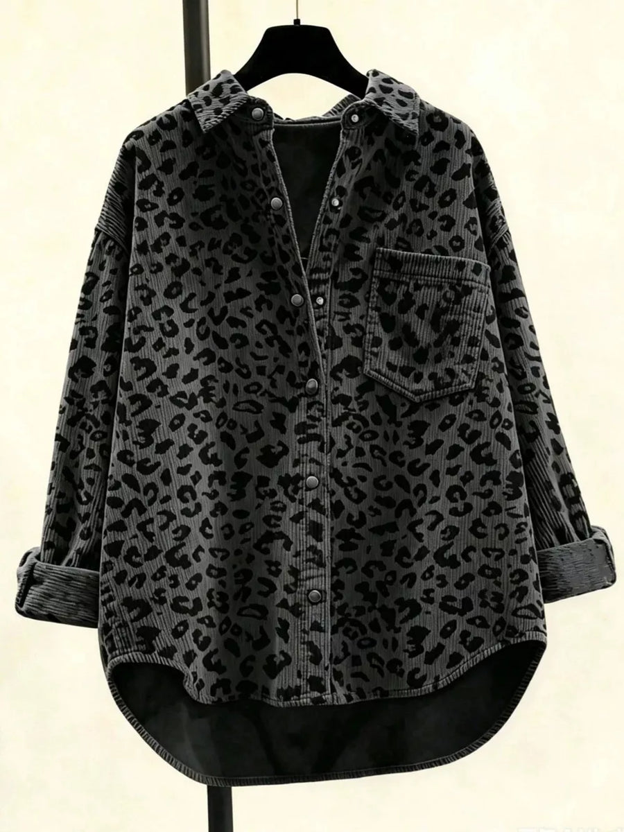 Brown button-down shirt with pocketed and long sleeve